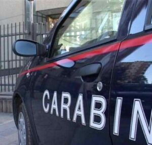 Tentano la “truffa dello specchietto”: rintracciati e denunciati dai Carabinieri
