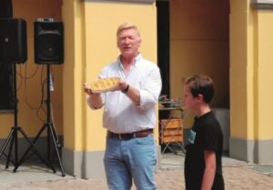 Festa di fine anno alla primaria di Mombello