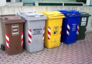 Si torna al porta a porta, “Così, meno rifiuti indifferenziati”