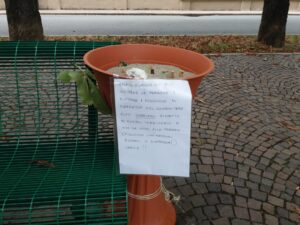 Un posacenere donato alla città