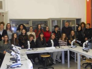 A un gruppo di studentesse del Palli la borsa “Fancelli”