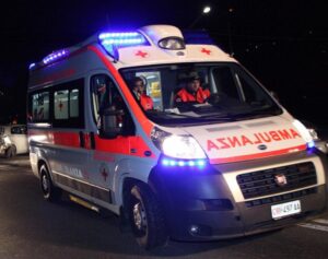 Morano: l’incidente stradale coinvolge il mezzo di soccorso, feriti medico e infermiera