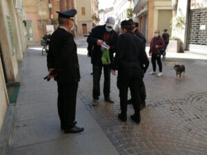Task force dei Carabinieri: controllo sui prezzi e l’origine delle mascherine