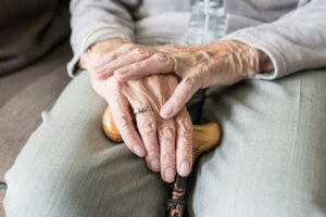 Rsa, in provincia 180 vittime più di un anno fa (85 per Covid)