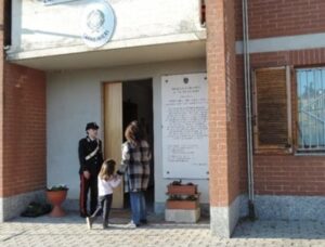 Violenza sessuale e maltrattamenti alla compagna: 36enne denunciato
