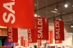 Vendite promozionali anche 30 giorni prima dei saldi estivi