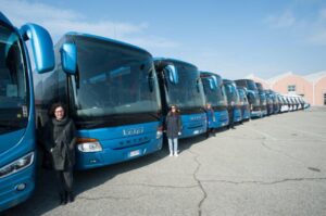 Si possono occupare tutti i posti sui pullman, resta l’obbligo di mascherina