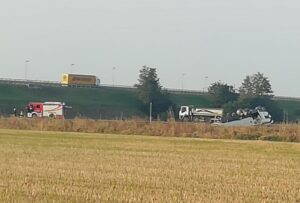 Si ribalta un camion a Terranova: nessun ferito