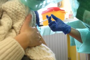 Oggi in Piemonte più di 26mila vaccinati. 55-59 anni: preadesione da domani