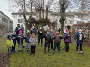 A Balzola i bambini della scuola primaria ricordano le vittime del Covid-19