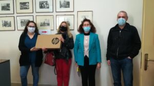Leardi: consegnati 20 pc agli studenti per la Dad