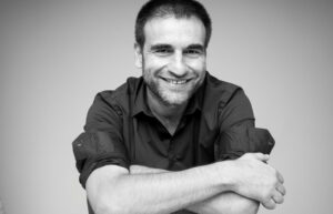 “Perle ai porci”: la satira di Faroni diventa web