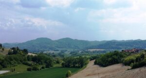 A Mombello il belvedere si abbellisce: si inaugura con un ‘aperi-nic’