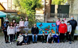 Mombello: gli alunni della primaria all’opera per abbellire la scuola