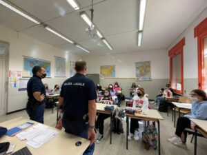Educazione stradale: al Balbo la sensibilizzazione con la Polizia Locale