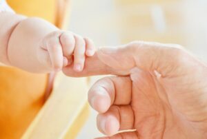 Nuovi nati e bollette: due bonus una tantum per i casalesi