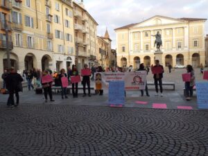 Donne Insieme torna in piazza Mazzini a Casale per le donne afghane