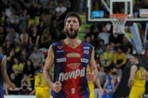 Cesana record, l’ex Junior fa il botto