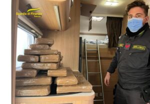 Arrestato ad Olbia un alessandrino: nel camper aveva 28kg di cocaina