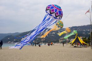 Domenica 15 maggio al parco Eternot festa per i bambini con gli aquiloni