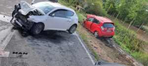 Impatto frontale a Pomaro: grave uno degli automobilisti coinvolti
