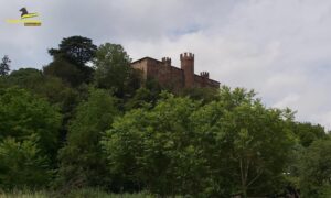 La Guardia di Finanza mette sotto sequestro il Castello di Pomaro