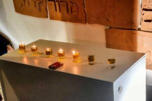 Casale: sette lumi per altrettanti milioni di morti nei campi nazisti