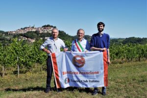 Rosignano Monferrato e Trisobbio diventano comuni Bandiera Arancione del Touring