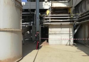 L’infortunio alle 7, il 54enne trovato 45 minuti dopo