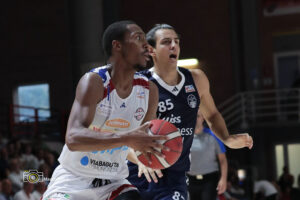 Bandiera bianca Novipiù. Rimini vince senza problemi