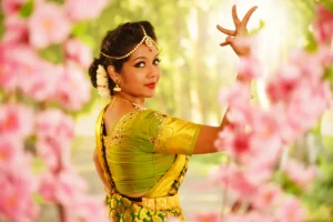 Domenica al Tartara si danza ‘bollywood’ per Nonsologatti