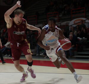 Novipiù, il cuore stavolta non basta. Cremona passa nel finale