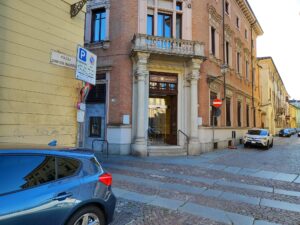 Casale, furto da Intesa Sanpaolo: chiude via Magnocavallo