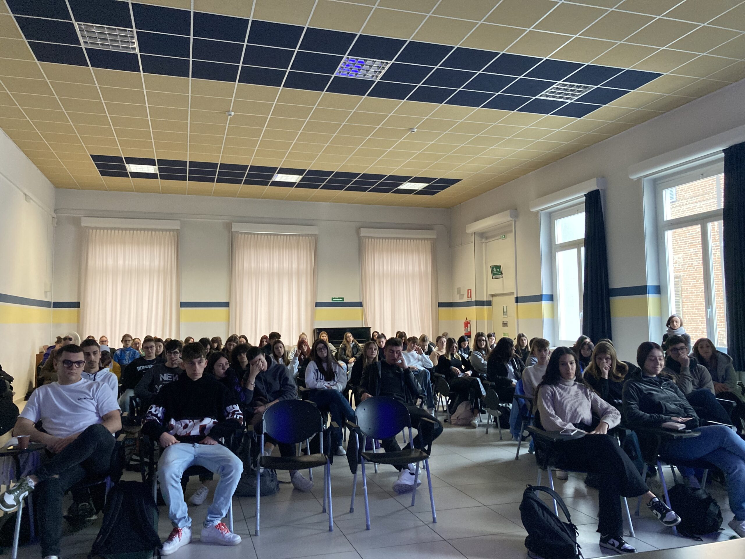 Simone Feder al Lanza: la lotta dei giovani contro la droga