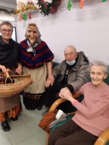 Giarole: la Befana fa visita agli anziani ospiti della rsa