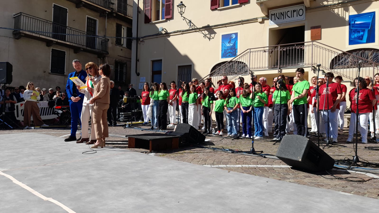 Achille Lauro, visita a sorpresa a Vignale