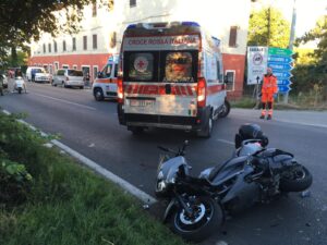 Bivio Pozzo Sant’Evasio: scontro auto scooter, feriti padre e figlio
