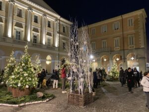 Casale: il Comune ringrazia i privati per luci e addobbi di Natale