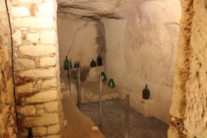Rosignano Monferrato: riaprono gli Infernot e le mostre d’arte