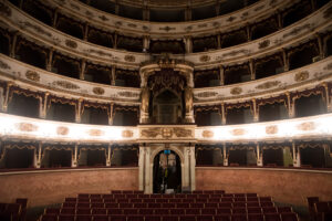 Casale, il 30 gennaio al Municipale lo spettacolo per la ricerca del Dairi