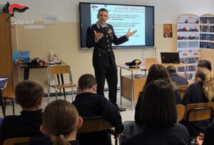 Bullismo e web: i Carabinieri educano gli studenti alla sicurezza online