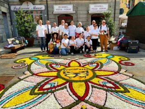 Infiorata, mercatini e sculture: le manifestazioni di domenica