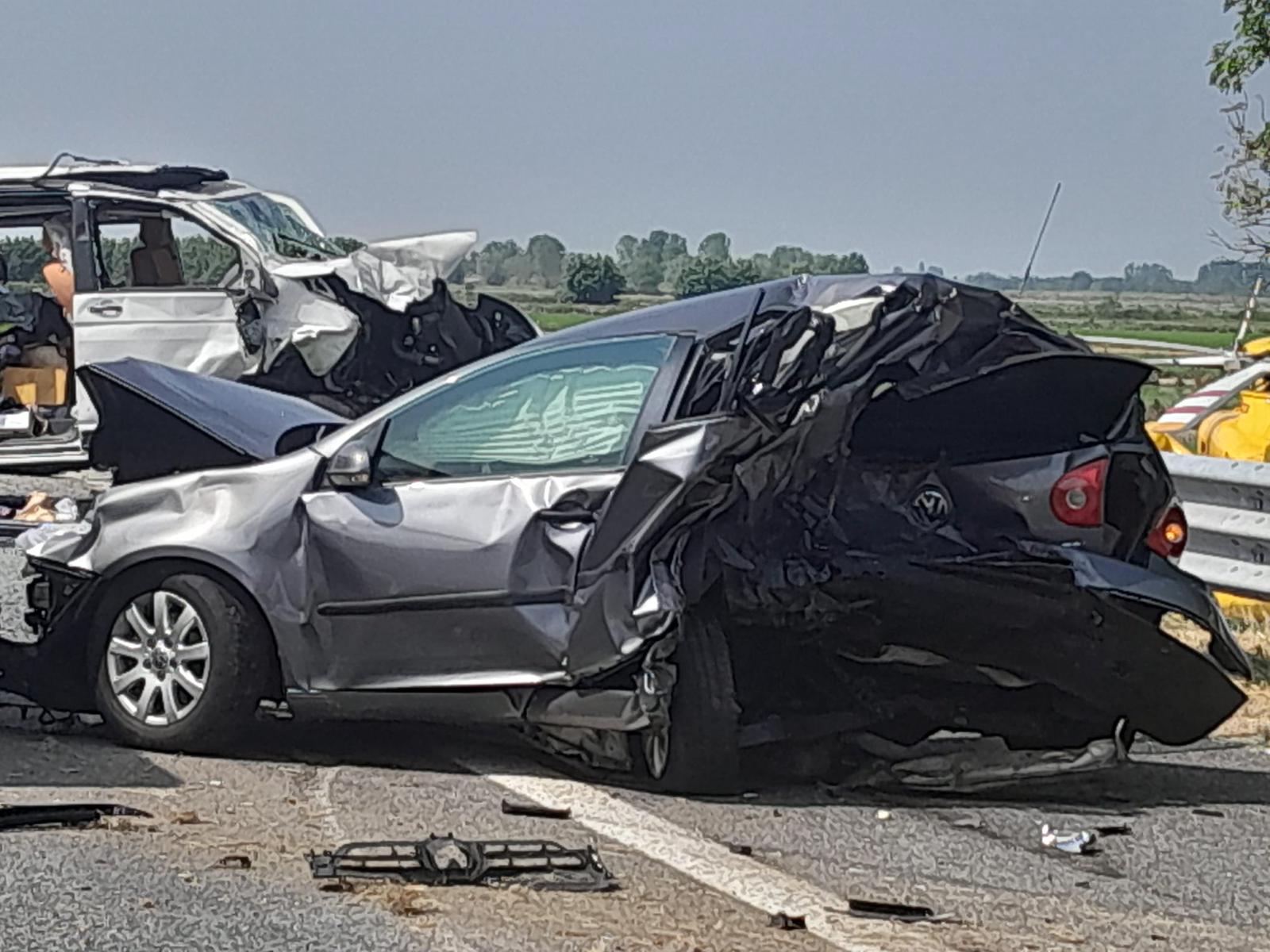 Dramma in A26, muore 67enne: ecco chi è la vittima
