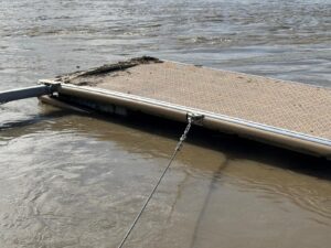 La minoranza interroga sul pontile danneggiato dall’esondazione di aprile