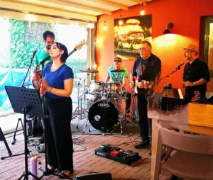 Domani gli Smokin’ Mojo in concerto al Bar chiuso di Moleto