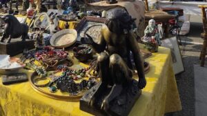 Casale Monferrato: libri, solidarietà e tesori da collezione, torna il Mercatino dell’Antiquariato