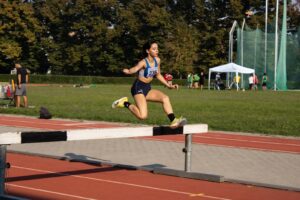 AccademiAtletica inaugura la stagione 2025/2026 sulla nuova pista