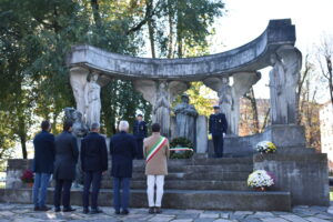 Casale celebra il 4 novembre: «La pace è la più alta forma di coraggio»
