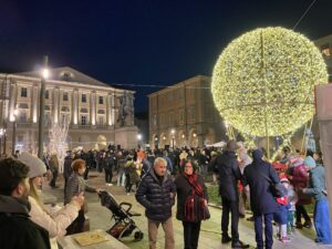 Casale, domani si accende il Natale in piazza Mazzini