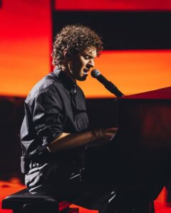 X Factor, PierC passa il turno. Casale esulta